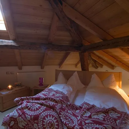 Tana De 'l Ors Inn